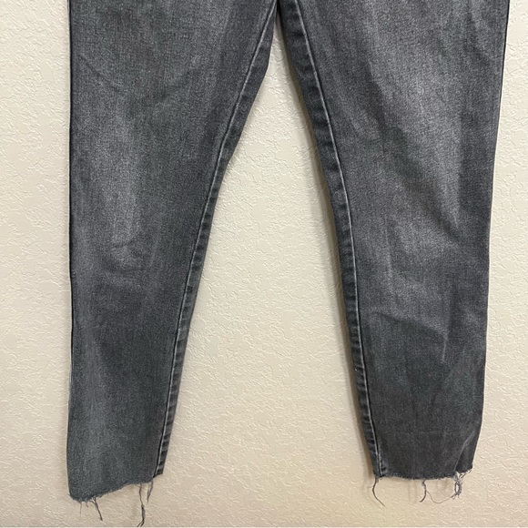 Free People sz 25 Faded Black high rise Jeans with raw hem - Picture 5 of 9